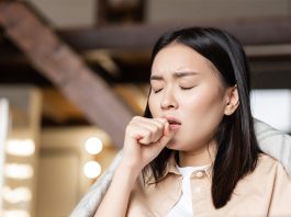 秋燥咳嗽適合吃枇杷膏?中醫3種飲食調理菊花茶飲潤燥降血壓 秋天換季秋燥咳嗽