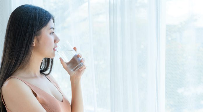 血濁多喝水! 中藥清血也能防腦中風猝倒 血濁多喝水防腦中風