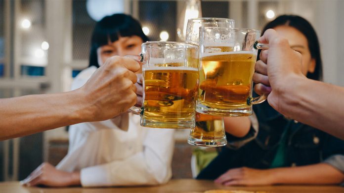 拚酒應酬