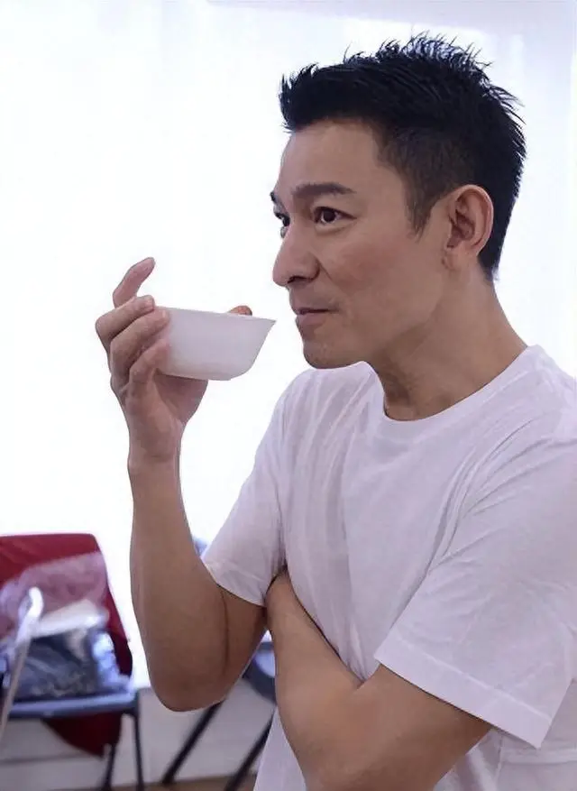 劉德華黑咖啡 劉德華黑咖啡