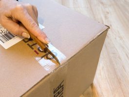 收發包裹先消毒？ (示意圖)
