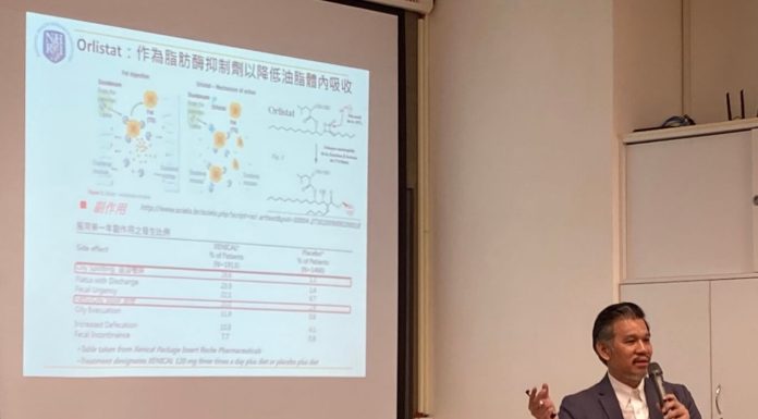減肥藥 奈米化 國衛院開發奈米材料降低藥物副作用,研發成果報告：羅履維研究員(圖.國衛院提供)
