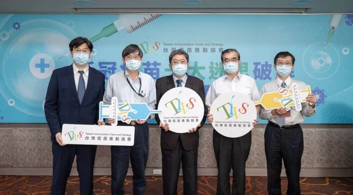 破解新冠肺炎疫苗COVID 19 迷思 專家：利大於弊！